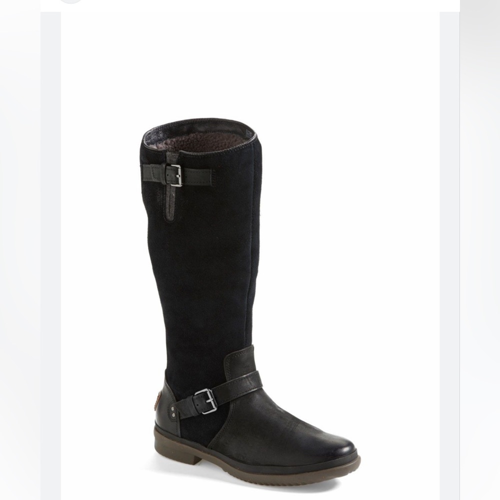 UGG Thomsen boots new in box